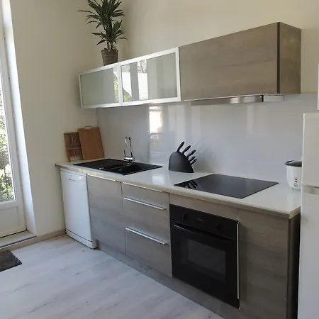 Au Coin Du Feu Apartment *